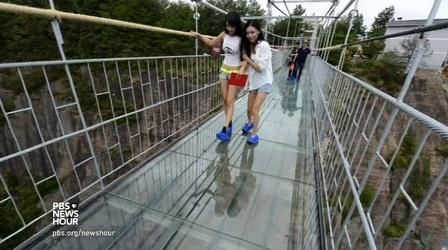 Video thumbnail: PBS NewsHour ‘Brave Man’s’ glass bridge offers vertigo-inducing views