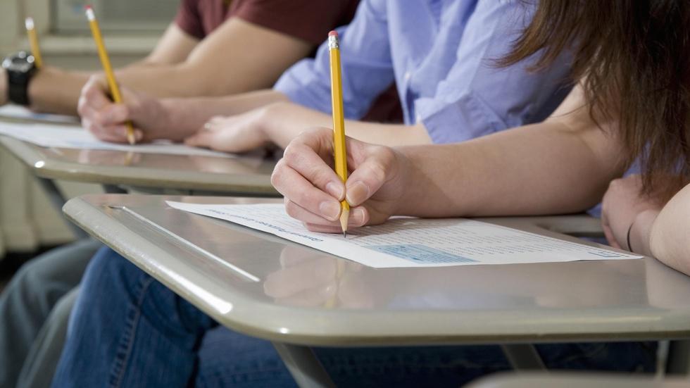 What does Obama's testing plan mean for American students? image