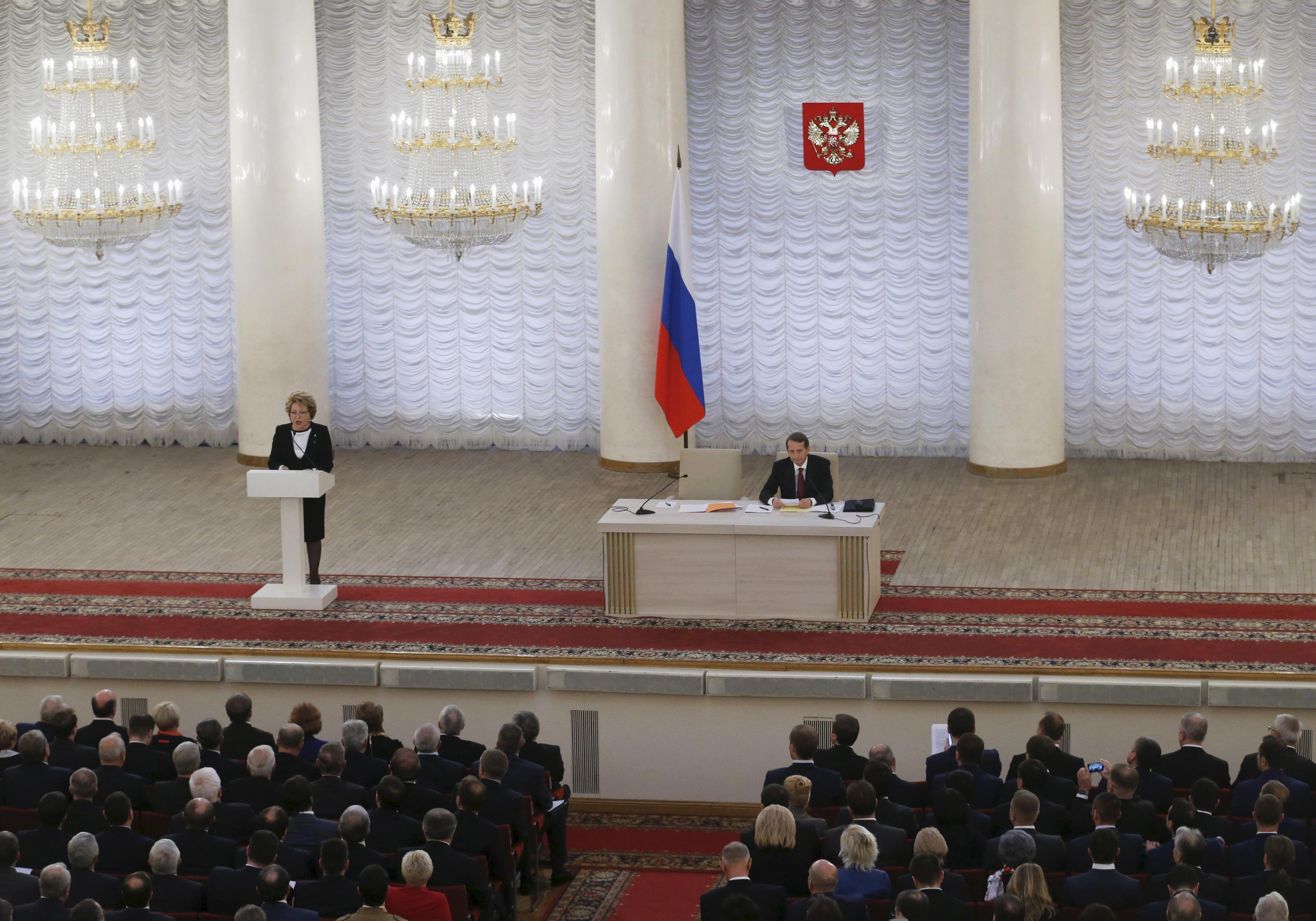 News Wrap: Russian lawmakers back national security overhaul