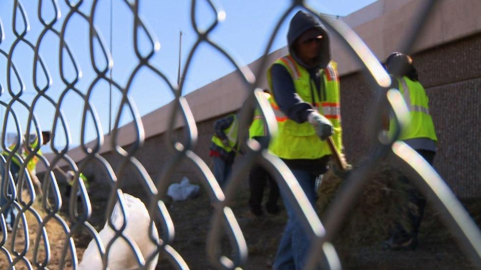 Albuquerque’s crazy idea: giving homeless people jobs image