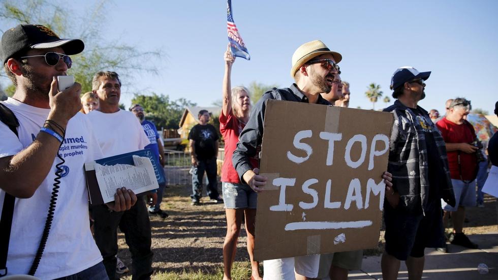 American Muslims feel singled out amid a climate of fear image