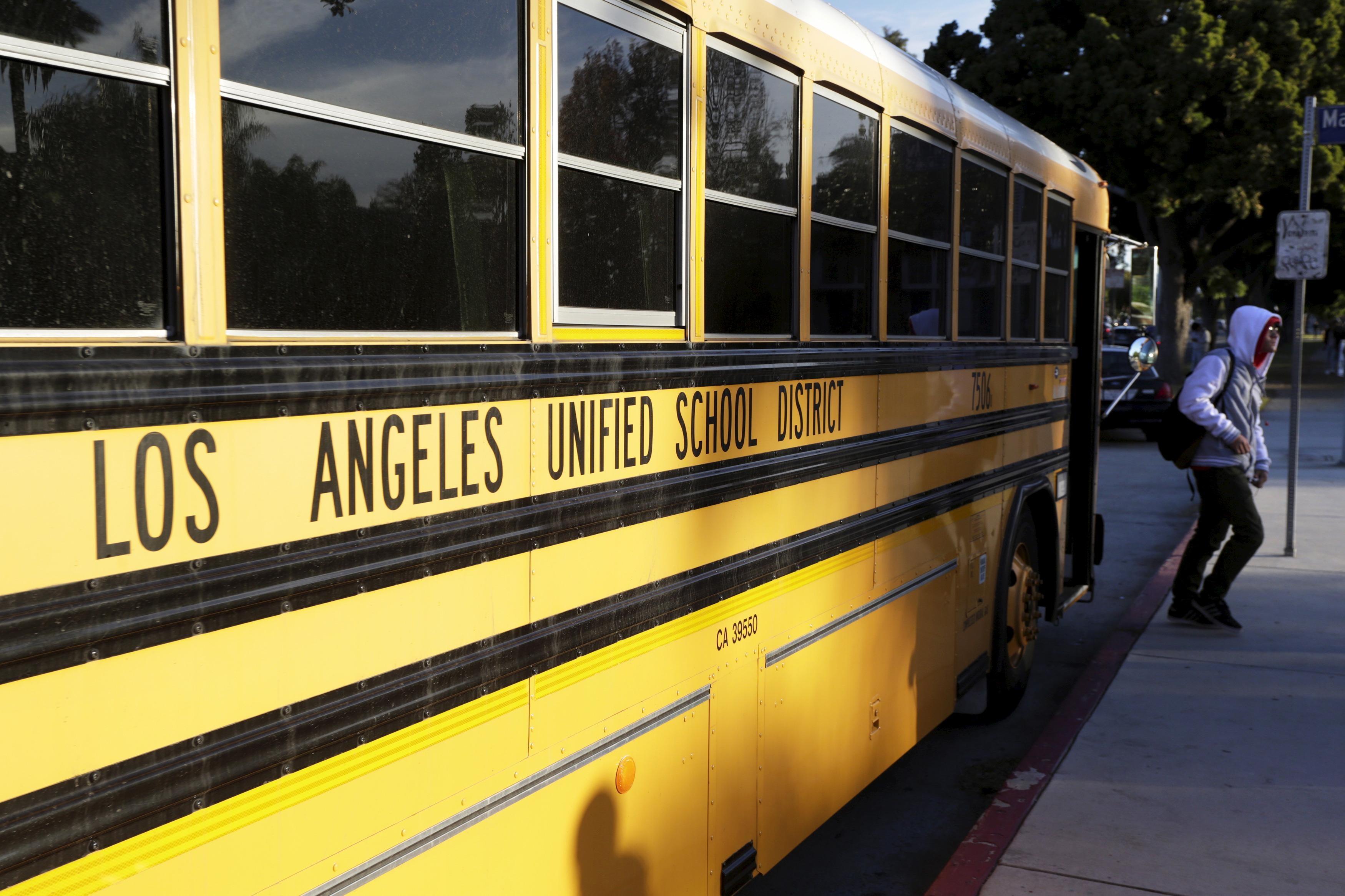 News Wrap: LA students return to school after threat hoax