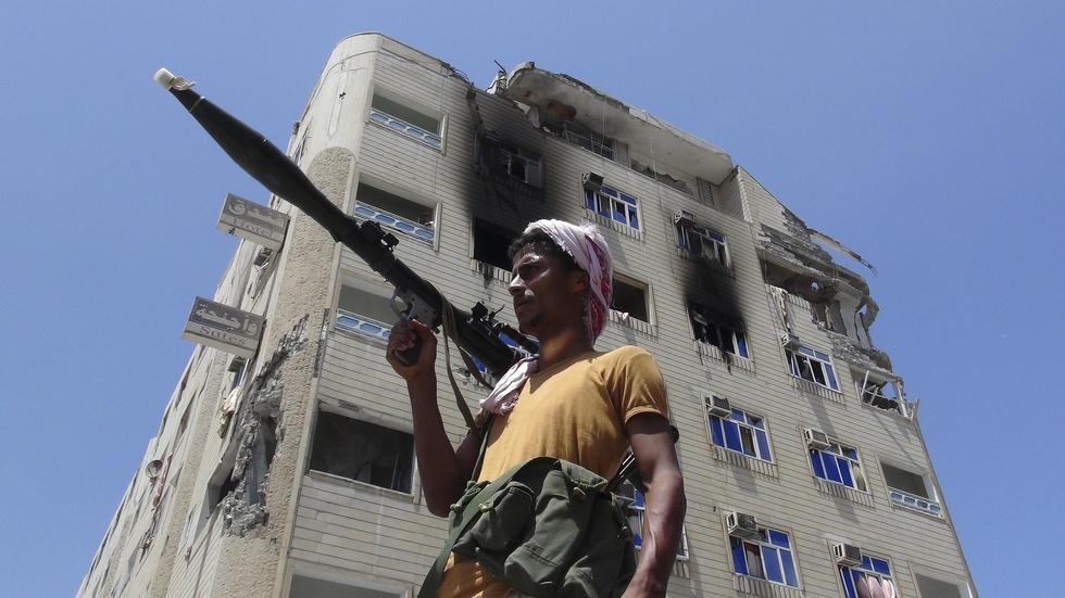 Fragile Yemen peace efforts affect the fight against ISIS image
