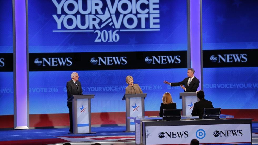 Democrats differ on Islamic State fight in third debate image