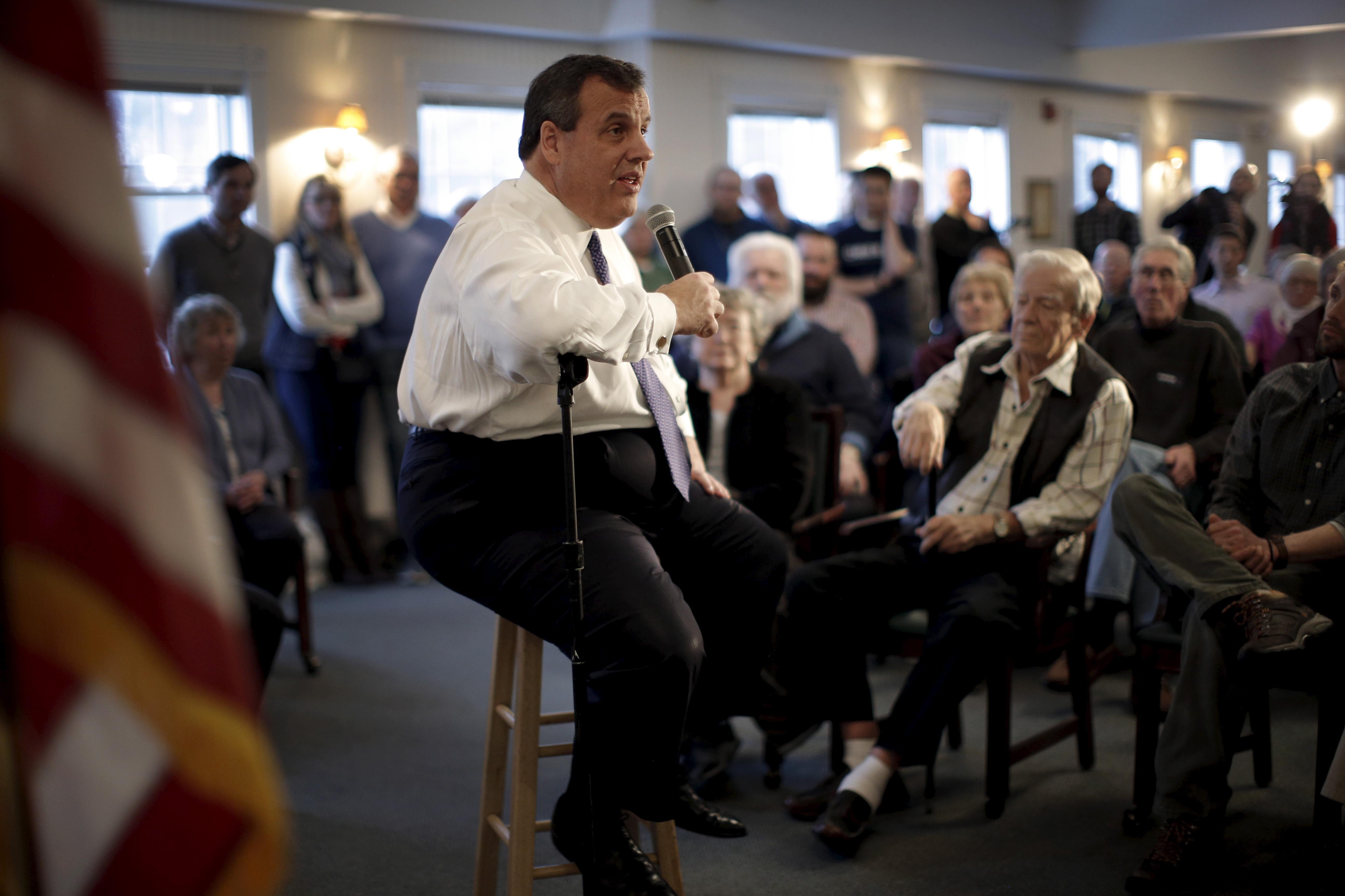 Republicans take aim at rivals as Democrats ready for debate