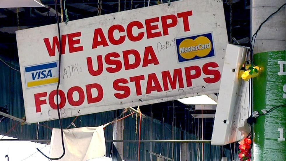 Will shoppers on food stamps pick up fresher foods? image