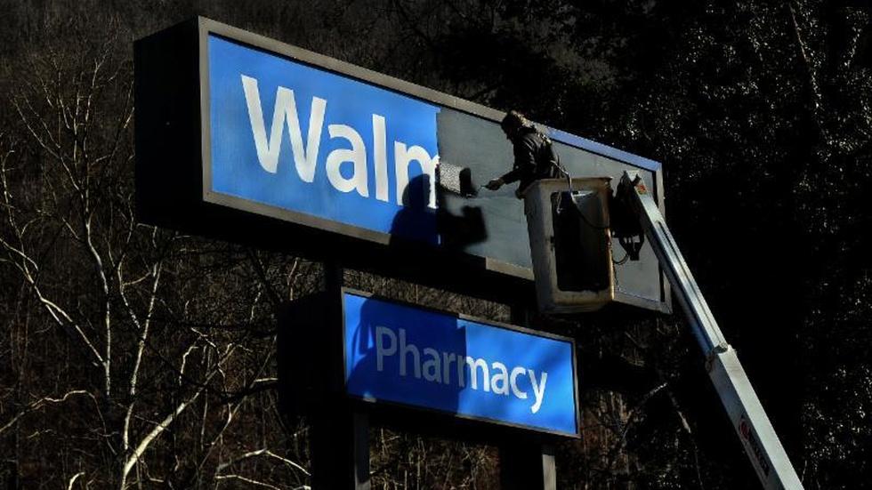 When Wal-Mart leaves Small Town USA behind image