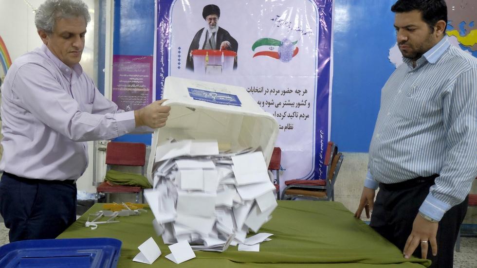 Reformists and moderates drawing votes in Iran image