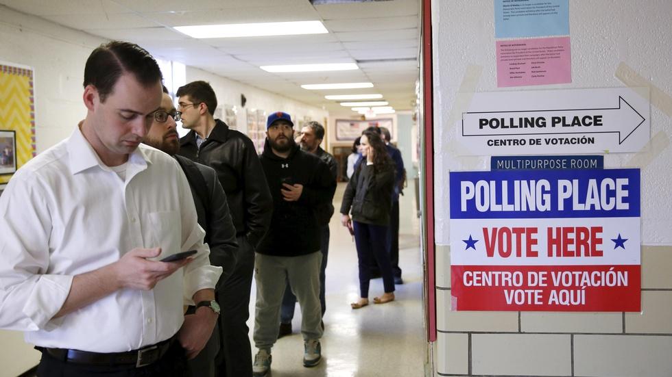 Analyzing social media for Super Tuesday insights image