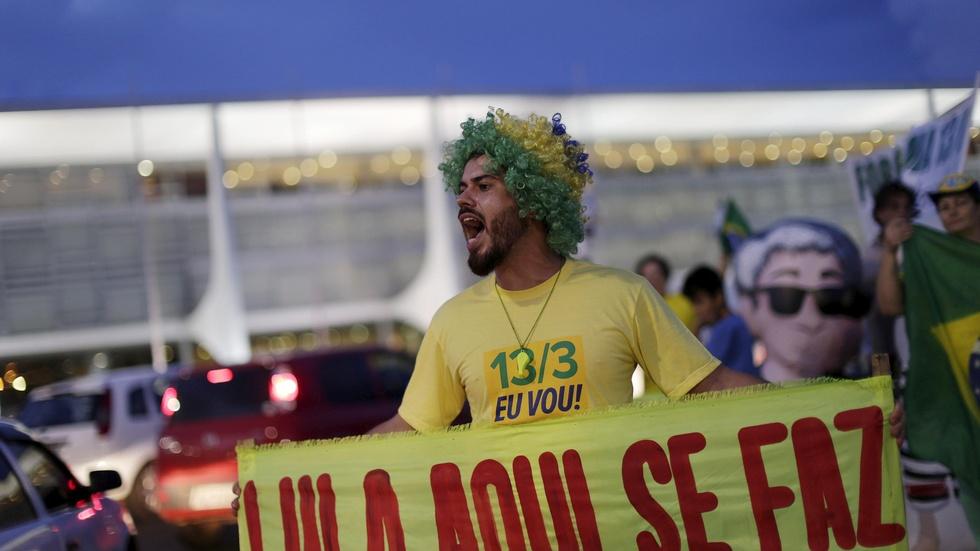 Corruption allegations stagger troubled Brazil image