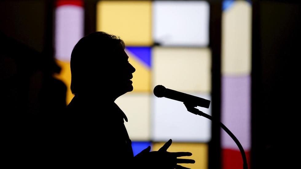 Clinton, Trump show strong leads ahead of Michigan primary image