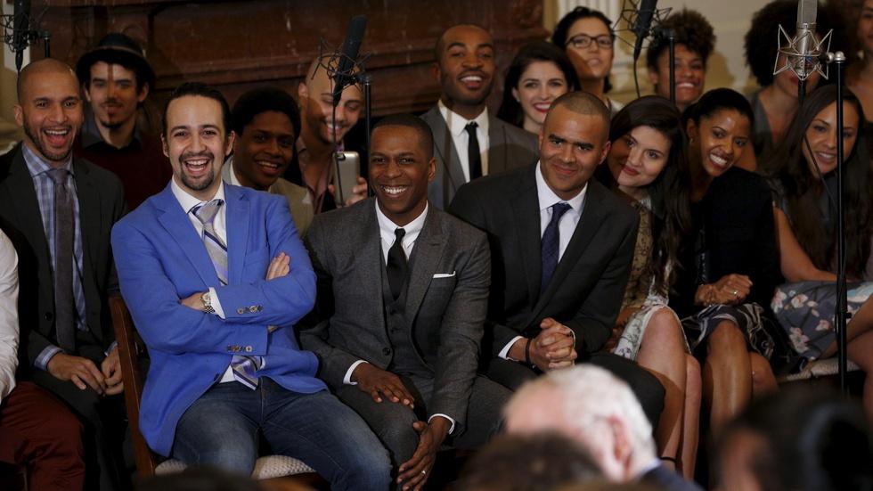 Acclaimed ‘Hamilton’ visits the White House & Obama joins in image