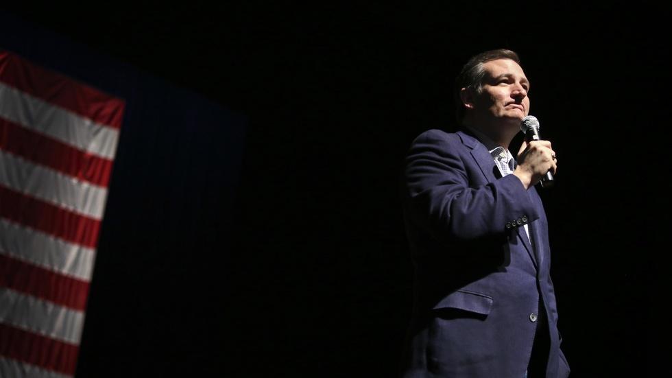 A big endorsement, a criminal charge on the campaign trail image