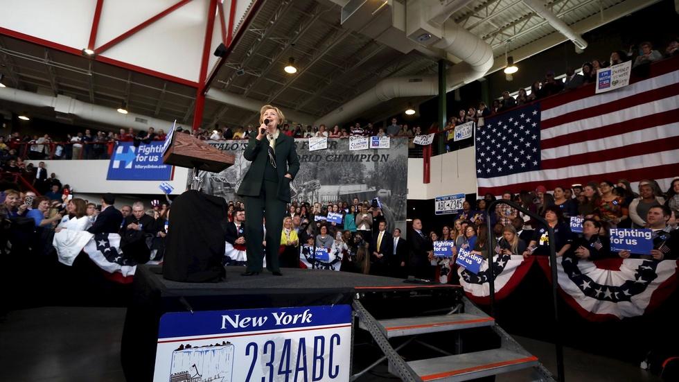 Clinton-Sanders campaign combat cools off image