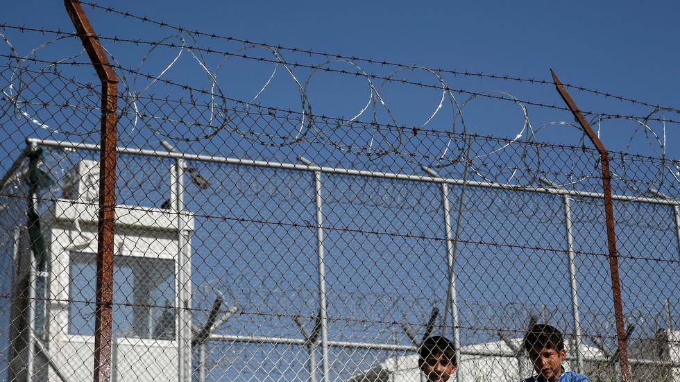 European migrant crisis draws global attention, papal visit image