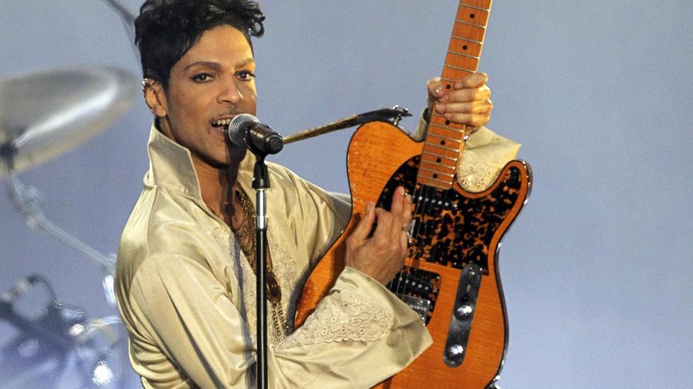 Watch Prince wail on ‘While My Guitar Gently Weeps’ image