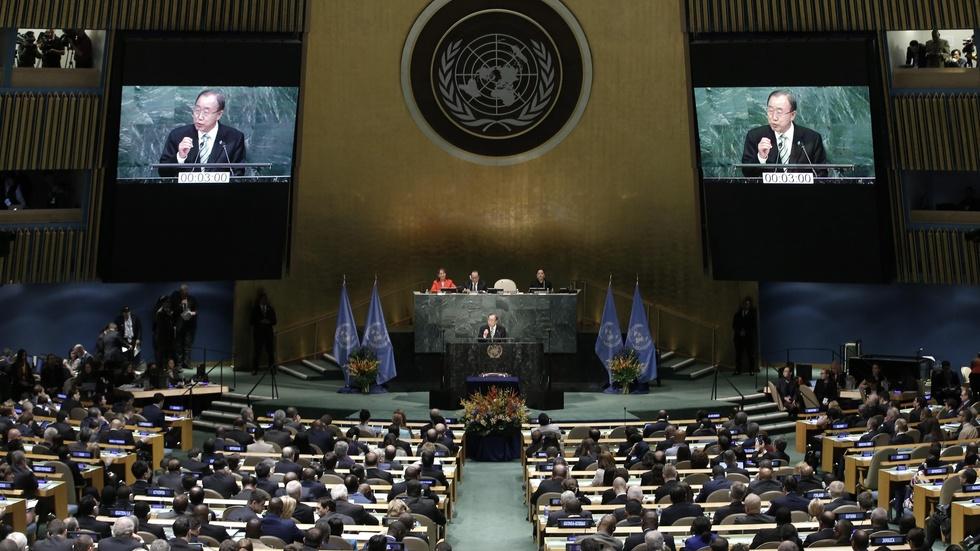 News Wrap: Nations sign Paris Agreement on climate change image