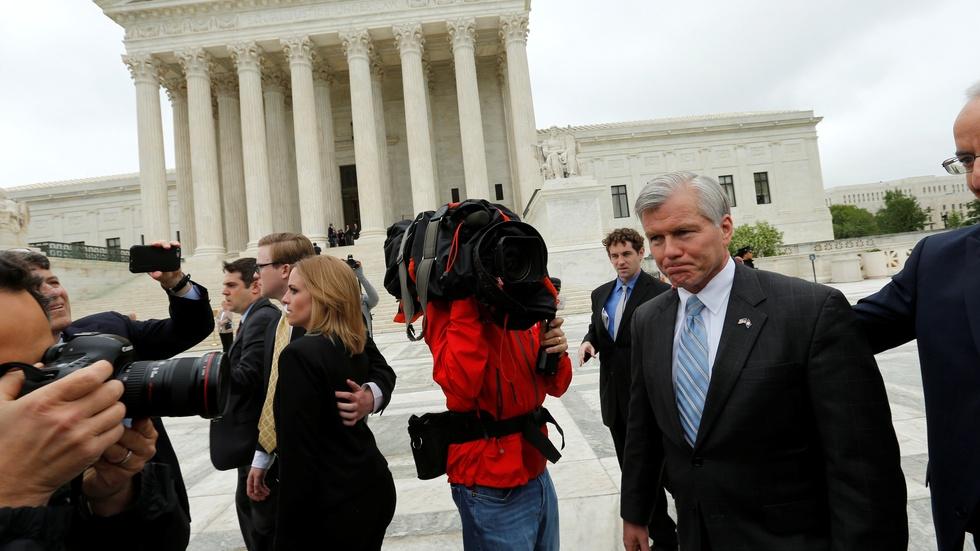News Wrap: Supreme Court hears McDonnell corruption appeal image