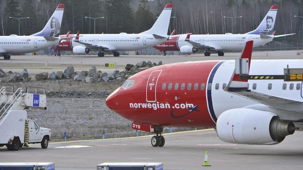 A low-cost airline cashes in on cheap flights to paradise image