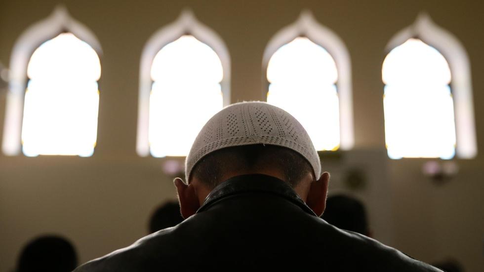 Crimean Muslim refugees feel welcome but it’s not home image