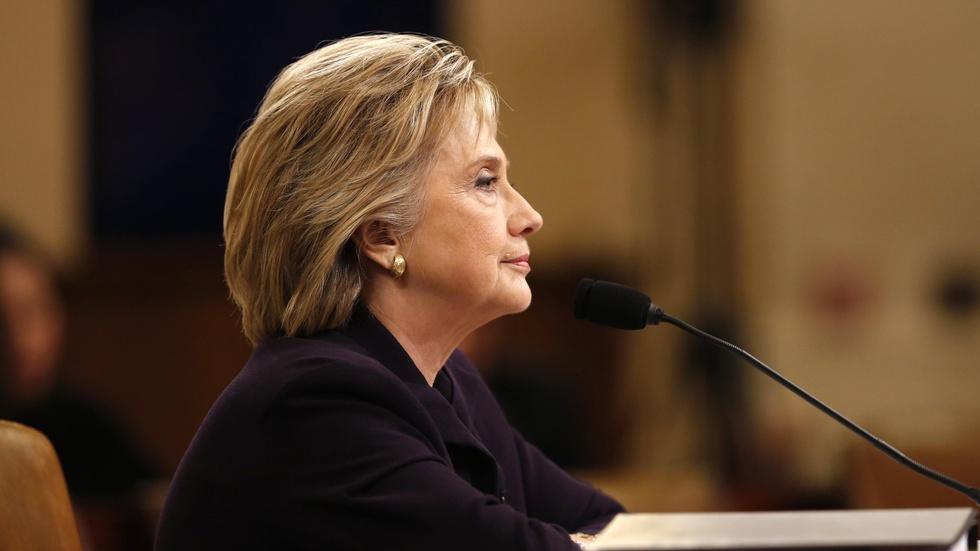 News Wrap: State Dept. watchdog slams Clinton over emails image