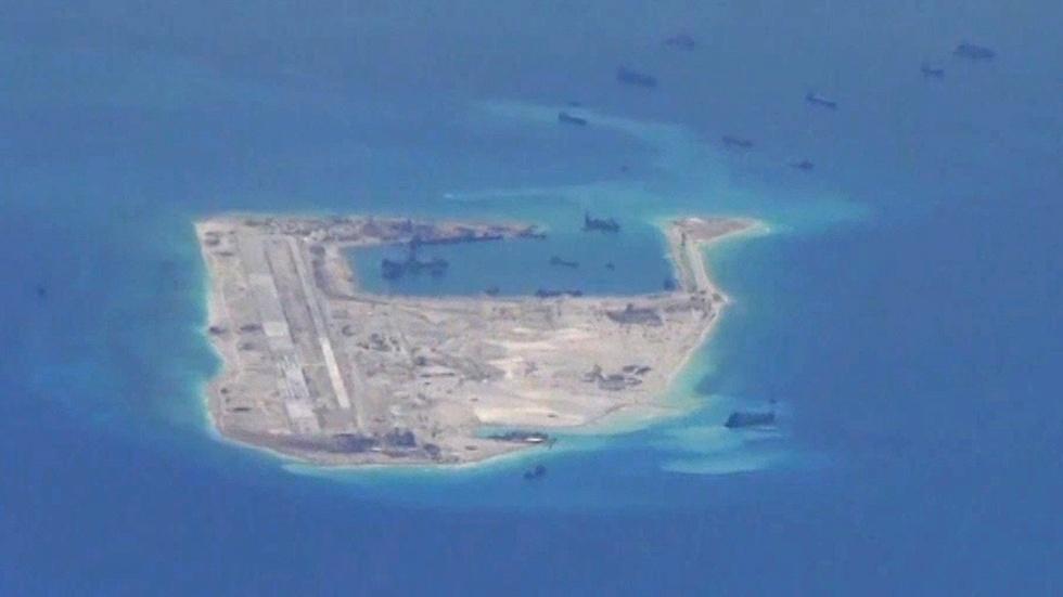 News Wrap: G-7 leaders hit Beijing on South China Sea spat image