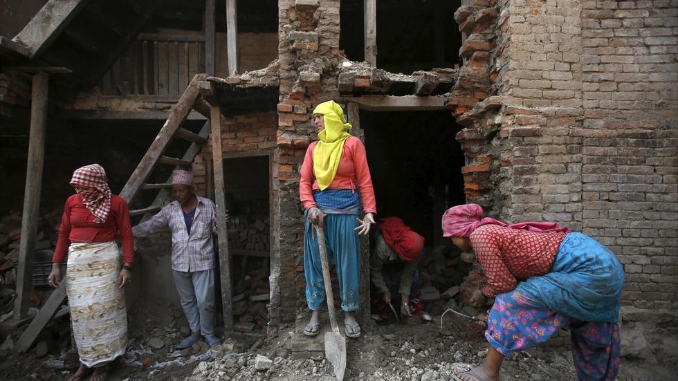 Nepal works to repair its cultural heritage after earthquake image