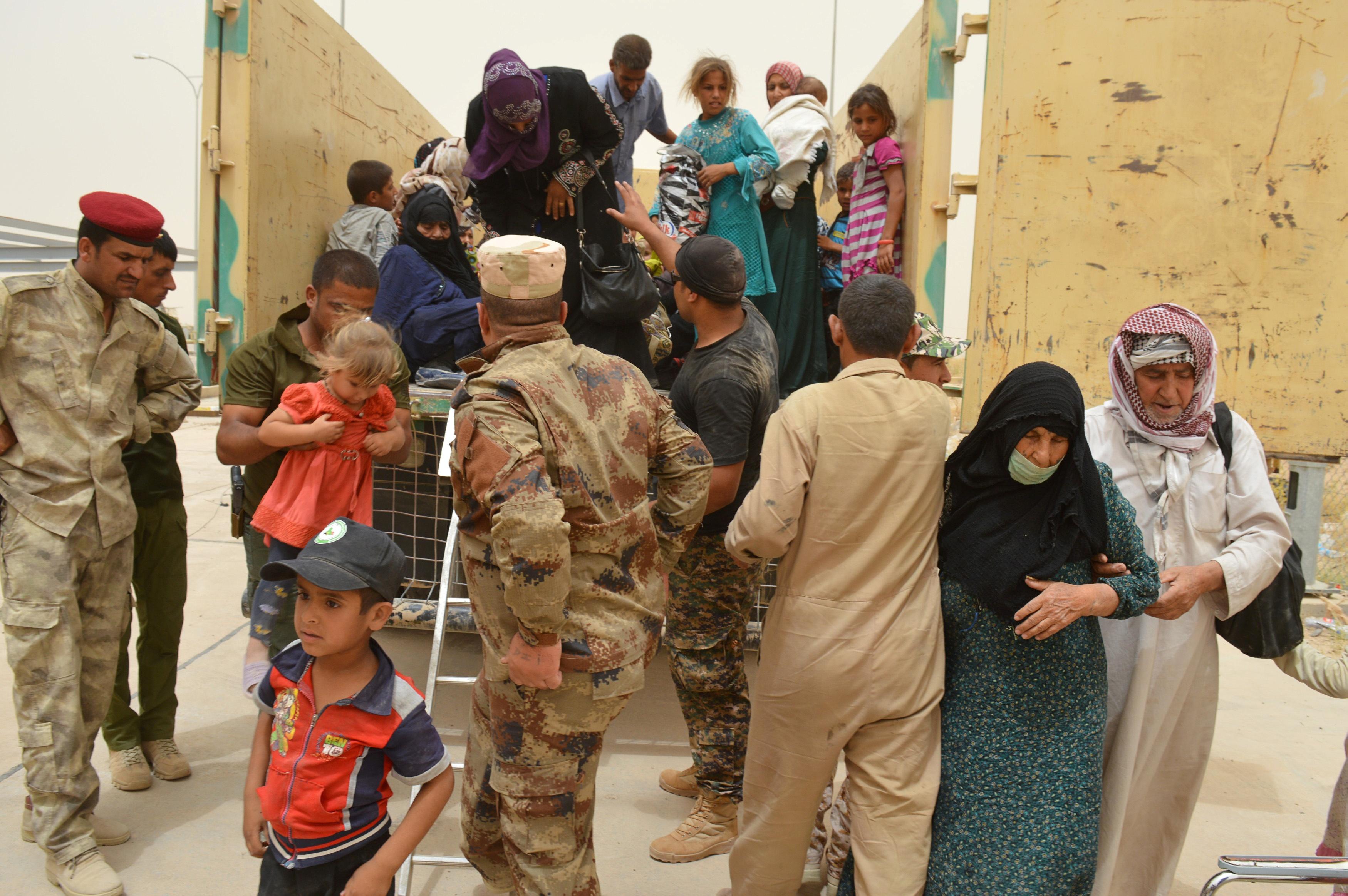 Dire circumstances for Iraqis fleeing Fallujah fighting