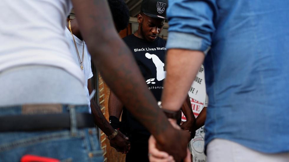 Finding common ground amid civil unrest image
