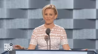 Actress Elizabeth Banks voices Clinton support at 2016 DNC