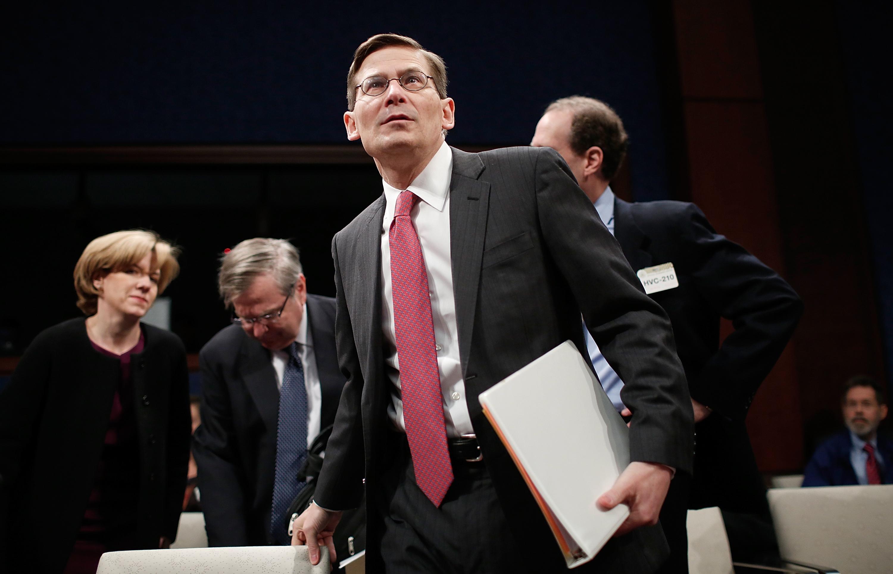 Former CIA director endorses Clinton over ‘dangerous’ Trump