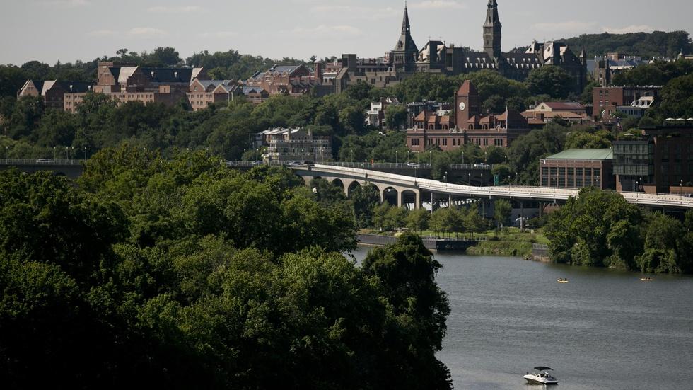 Georgetown tries to make amends for profiting from slavery image