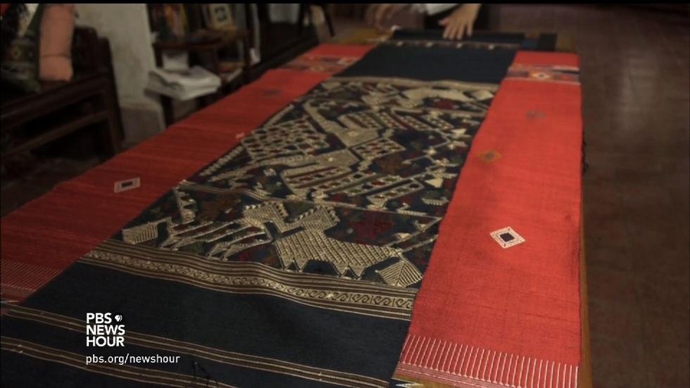 The weaver who helped resurrect an endangered Lao artform image