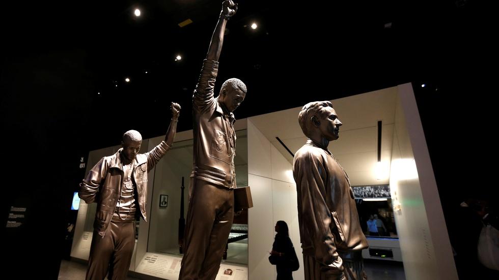 New museum tells America’s story via African-American lens image