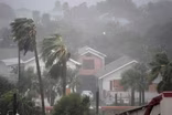 Hurricane Matthew brings damage along Atlantic coast