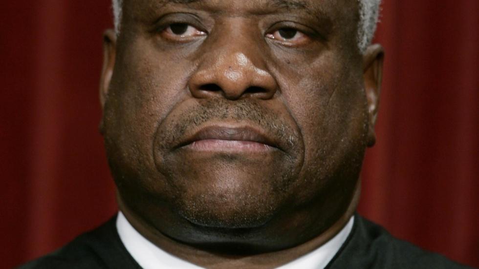 Lawyer claims Justice Thomas sexually assaulted her in 1999 image