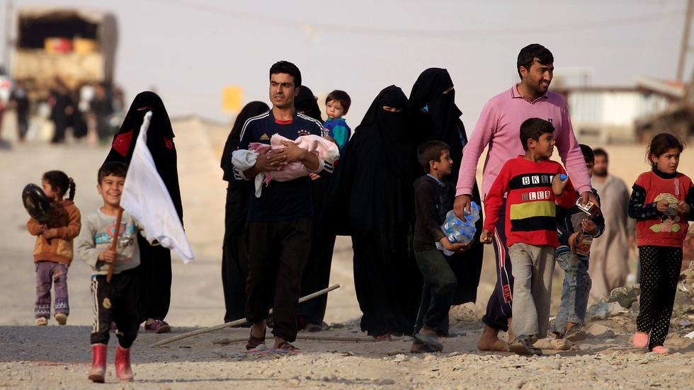 ISIS executes civilians as Iraqi forces gain ground in Mosul image