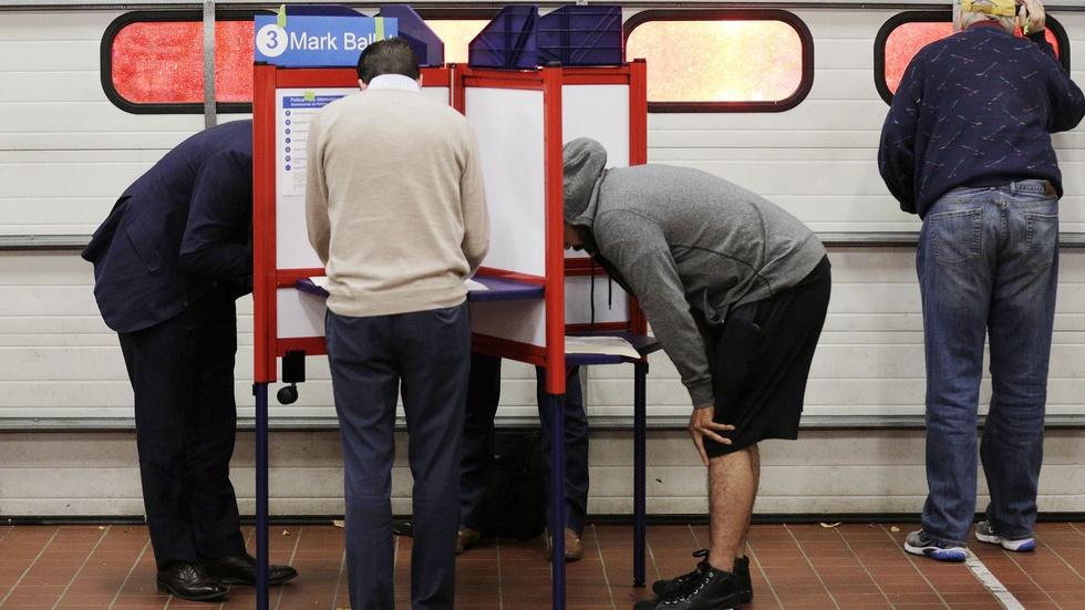 How to (accurately) predict a presidential election image