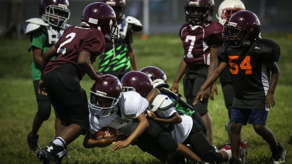 Three reasons little kids shouldn’t play football image