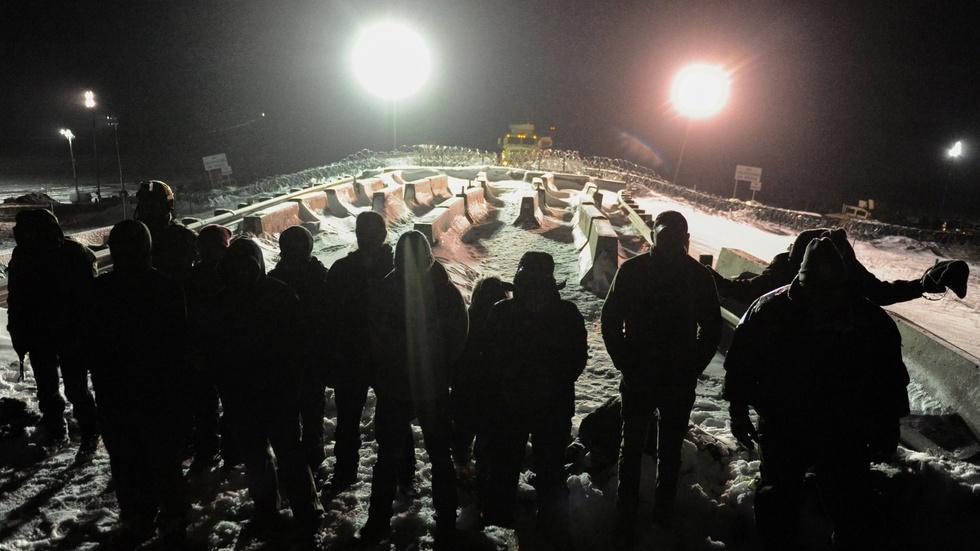 Despite deadline, Standing Rock protesters vow to stay image