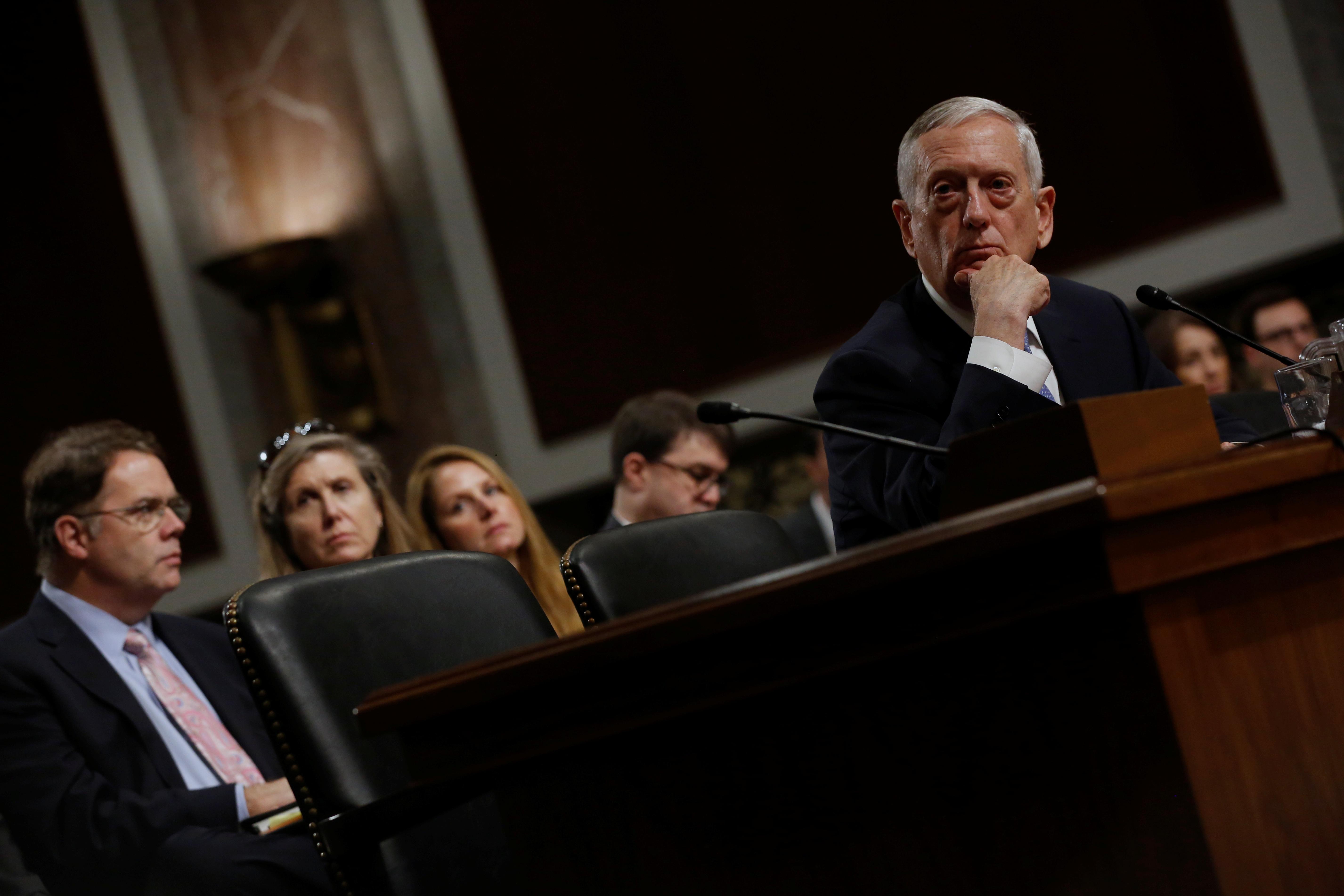 News Wrap: Senate confirms Mattis, Kelly