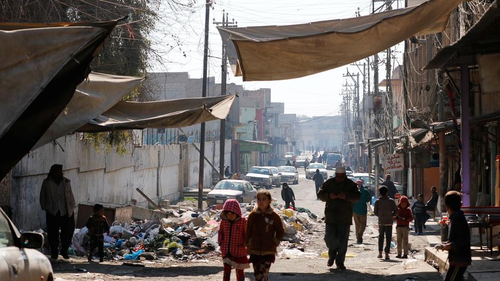 Areas of Mosul still under siege, but signs of life return image