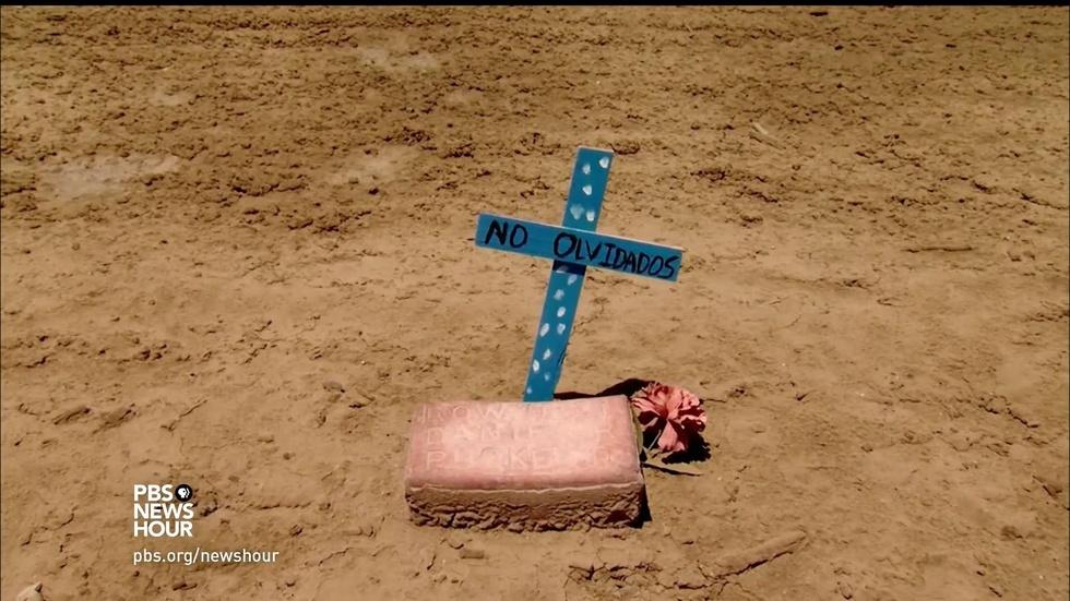 The search for migrants who die trying to reach the U.S. image