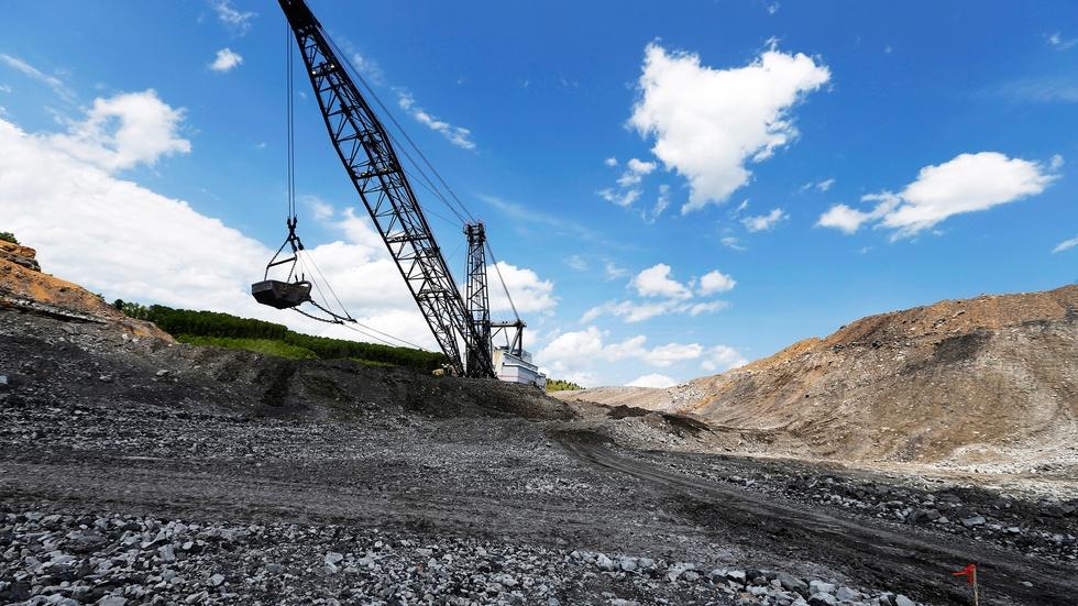 In coal country, putting faith in Trump's economic promises image