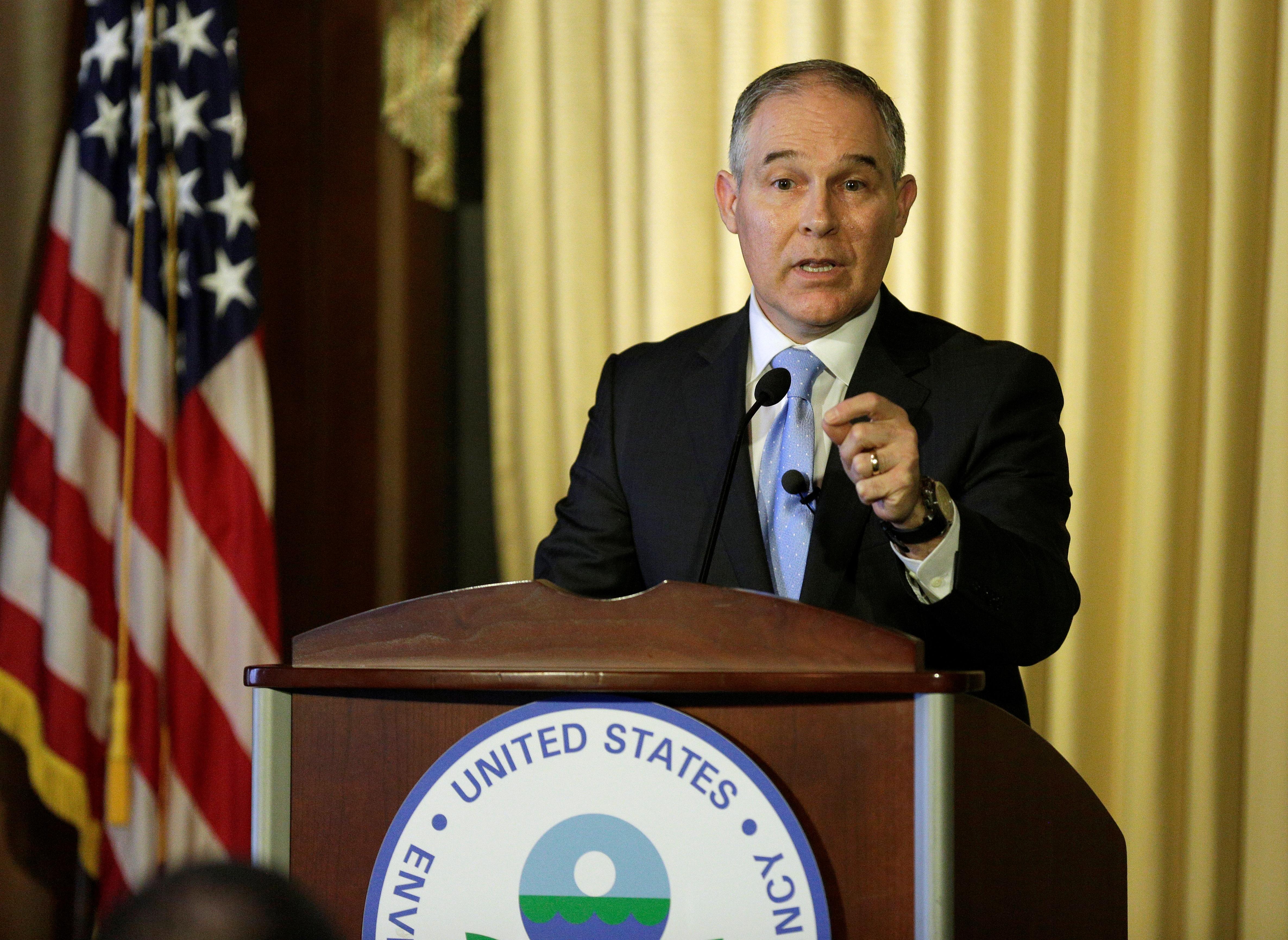 Trump administration freezes Obama rule on water protection