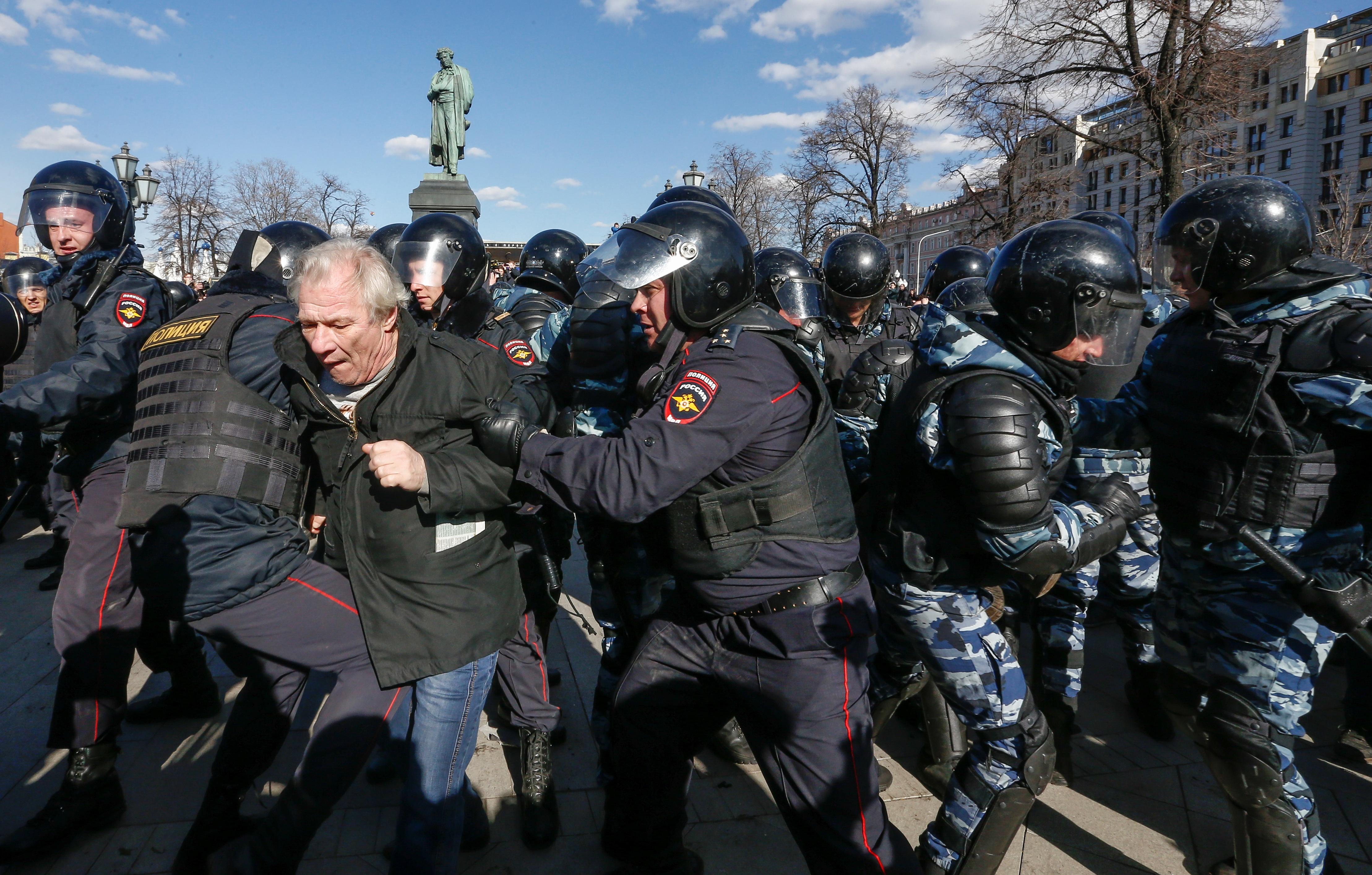 Why young Russians are mobilizing against corruption