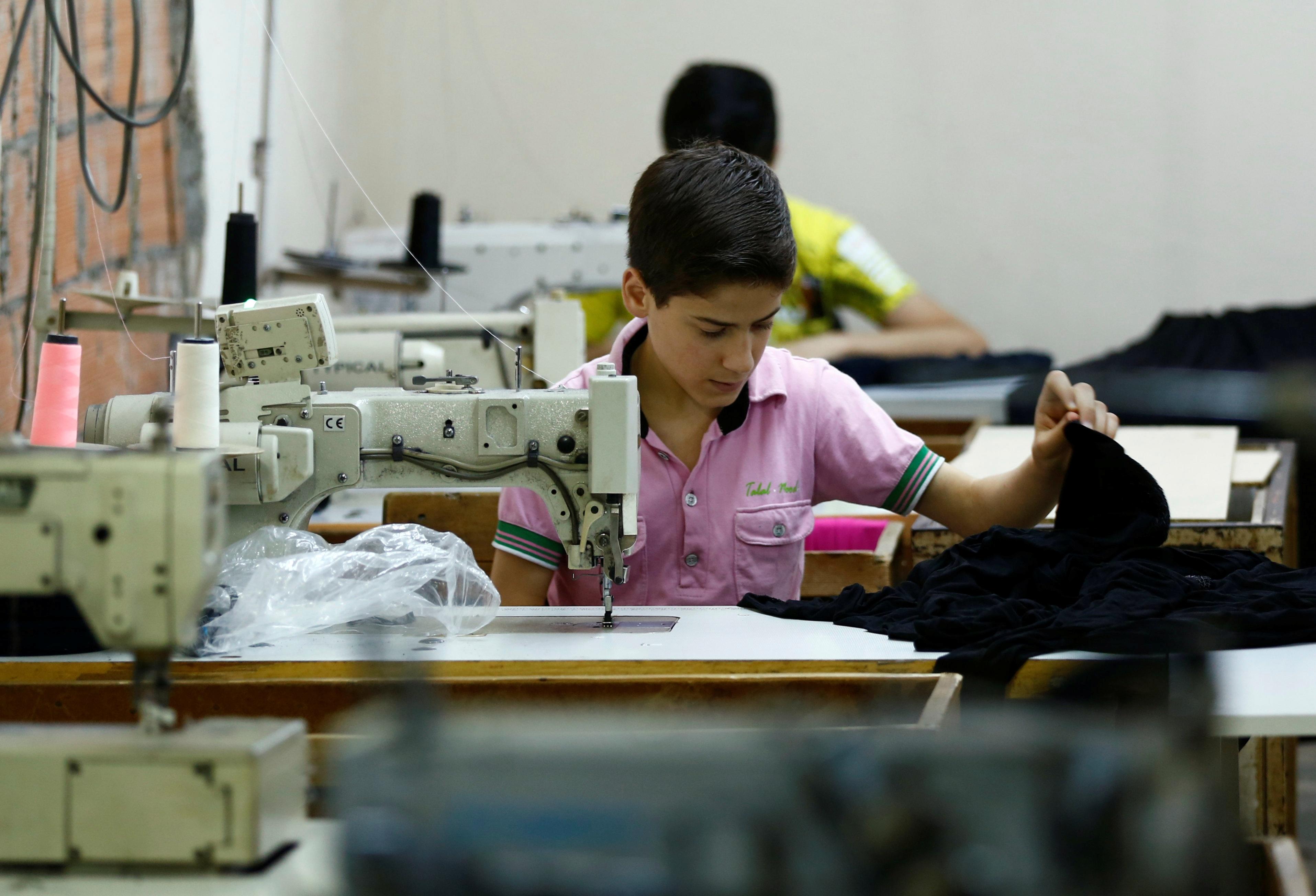 Syrian refugees in Turkey struggle to find work, scrape by