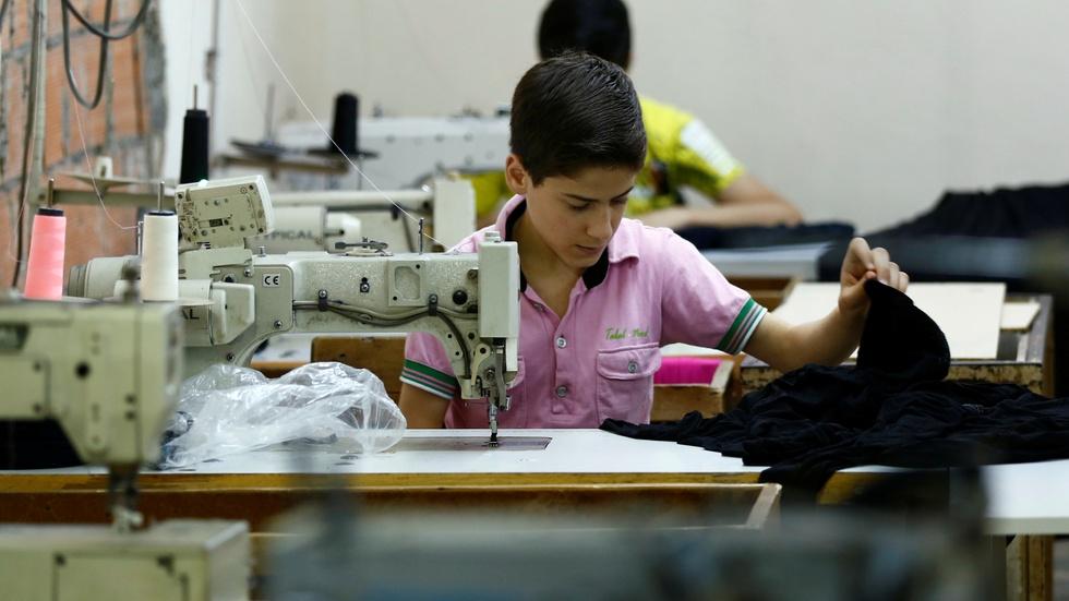 Syrian refugees in Turkey struggle to find work, scrape by image