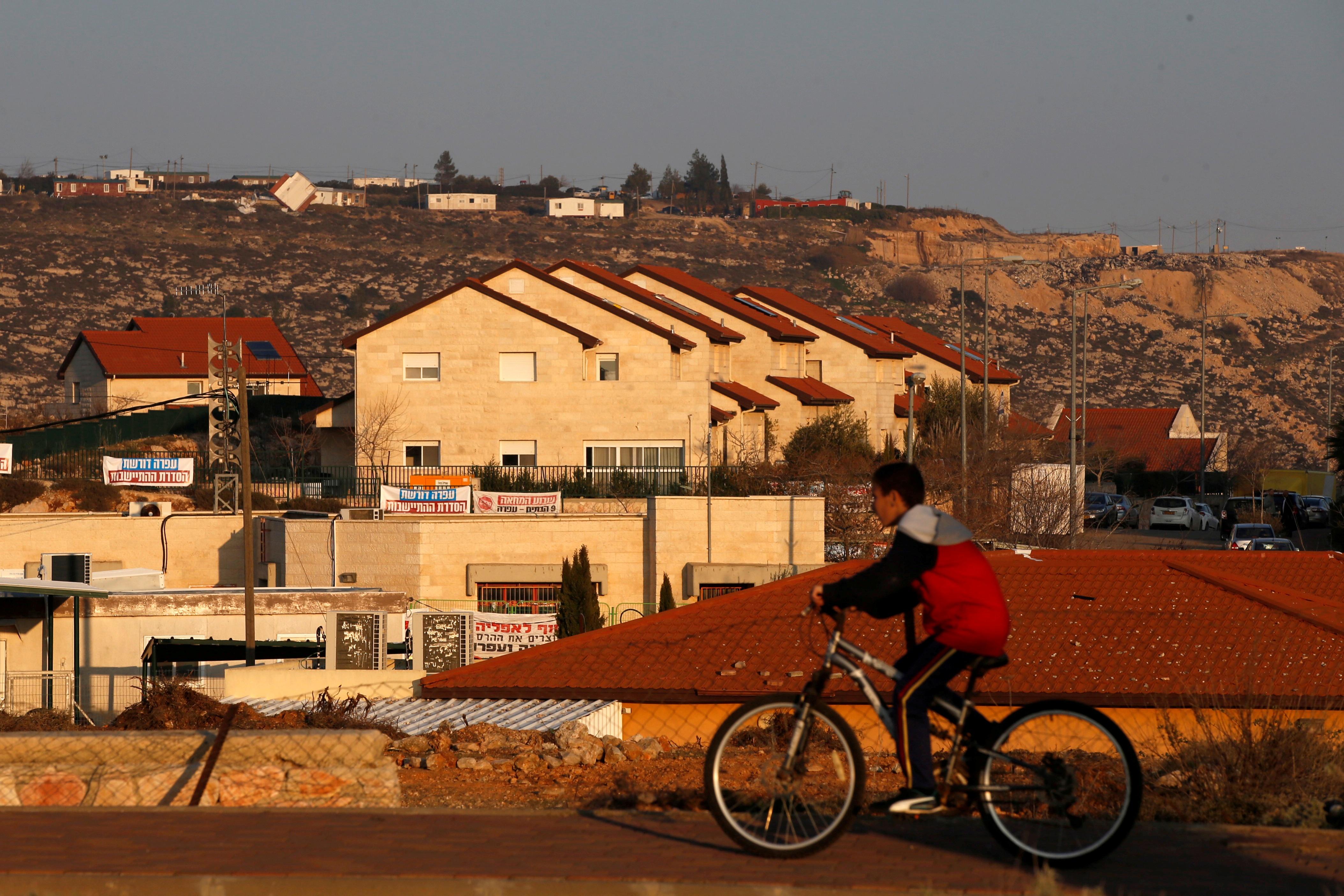 What Jewish settlements in the West Bank mean for peace