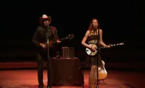 Gillian Welch and Dave Rawlings Play 'Hard Times'